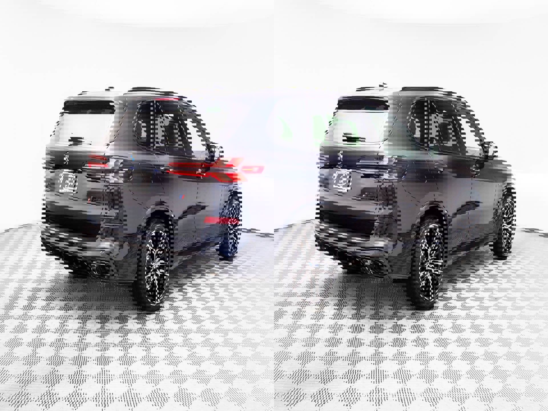 New 2026 BMW X5 M60i image 6