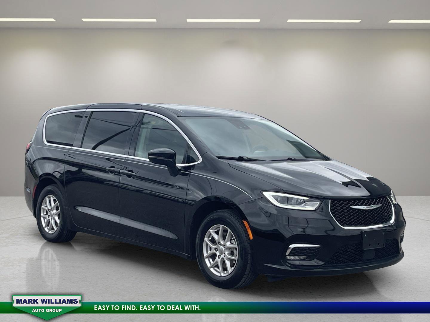 Used 2024 Chrysler Pacifica Touring-L