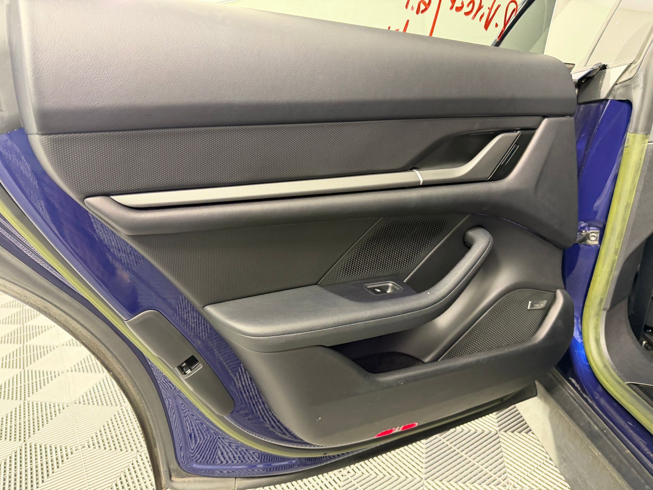 Certified 2022 Porsche Taycan 4S image 17