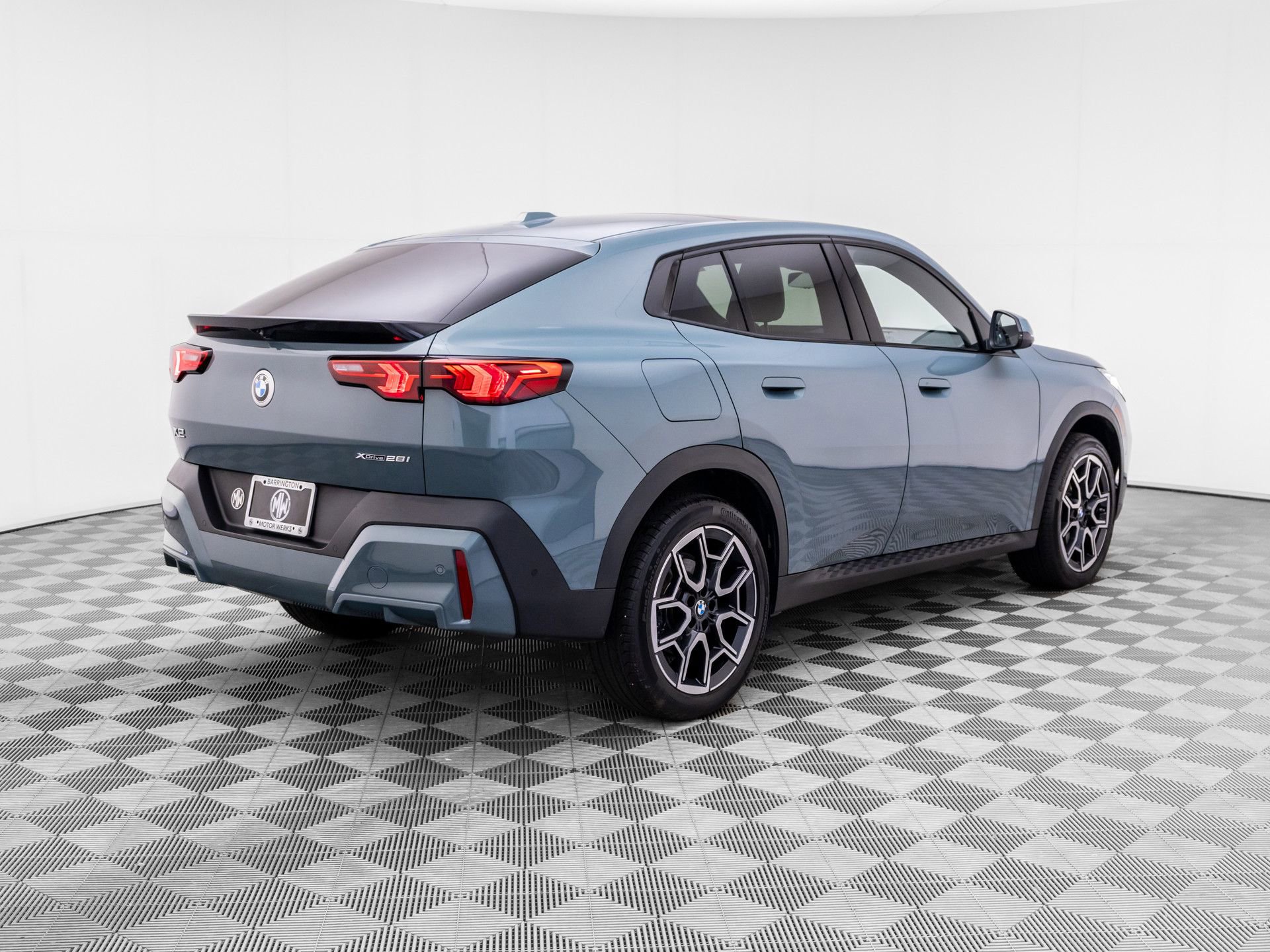 Certified 2025 BMW X2 xDrive28i w/ Premium Package AWD/4WD image 5
