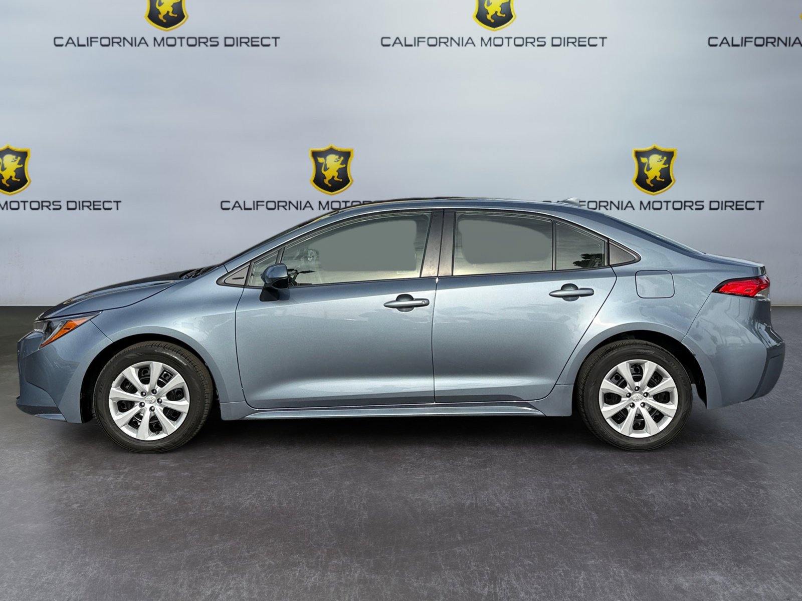 Used 2024 Toyota Corolla LE image 2