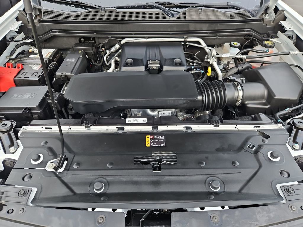 Used 2025 Chevrolet Colorado Trail Boss w/ Off-Road Front Bumper Package image 31