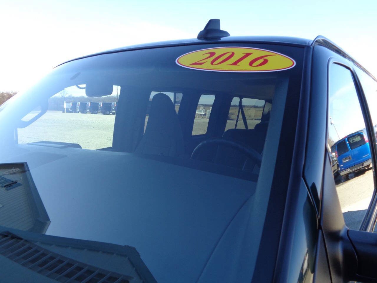 Used 2016 GMC Savana 3500 LT w/ LT Preferred Equipment Group RWD image 65