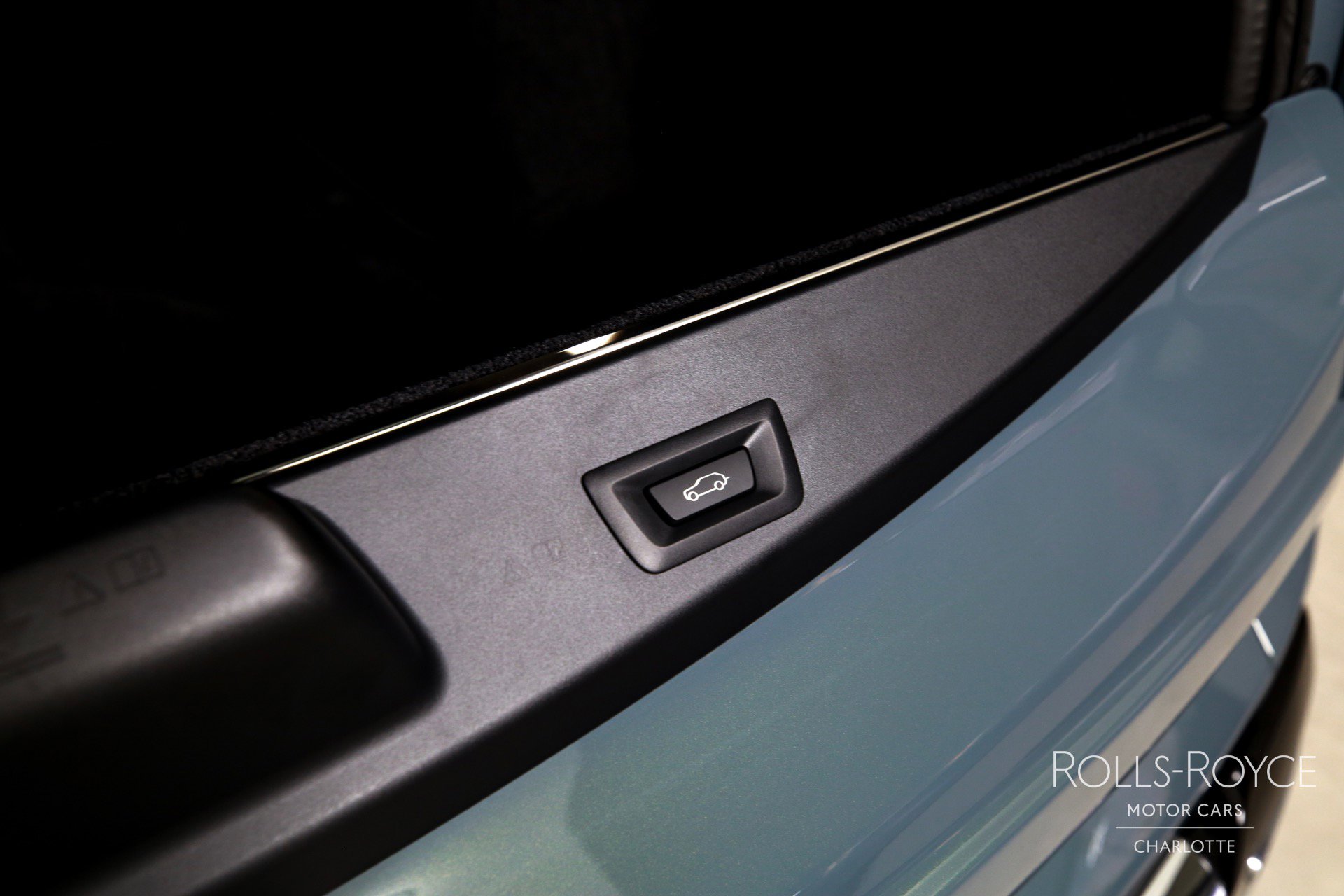 Certified 2025 Rolls-Royce Cullinan image 29