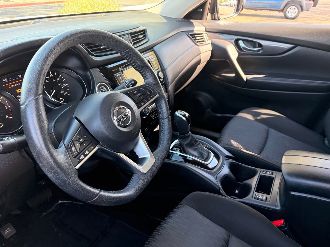 Certified 2020 Nissan Rogue SV FWD image 17