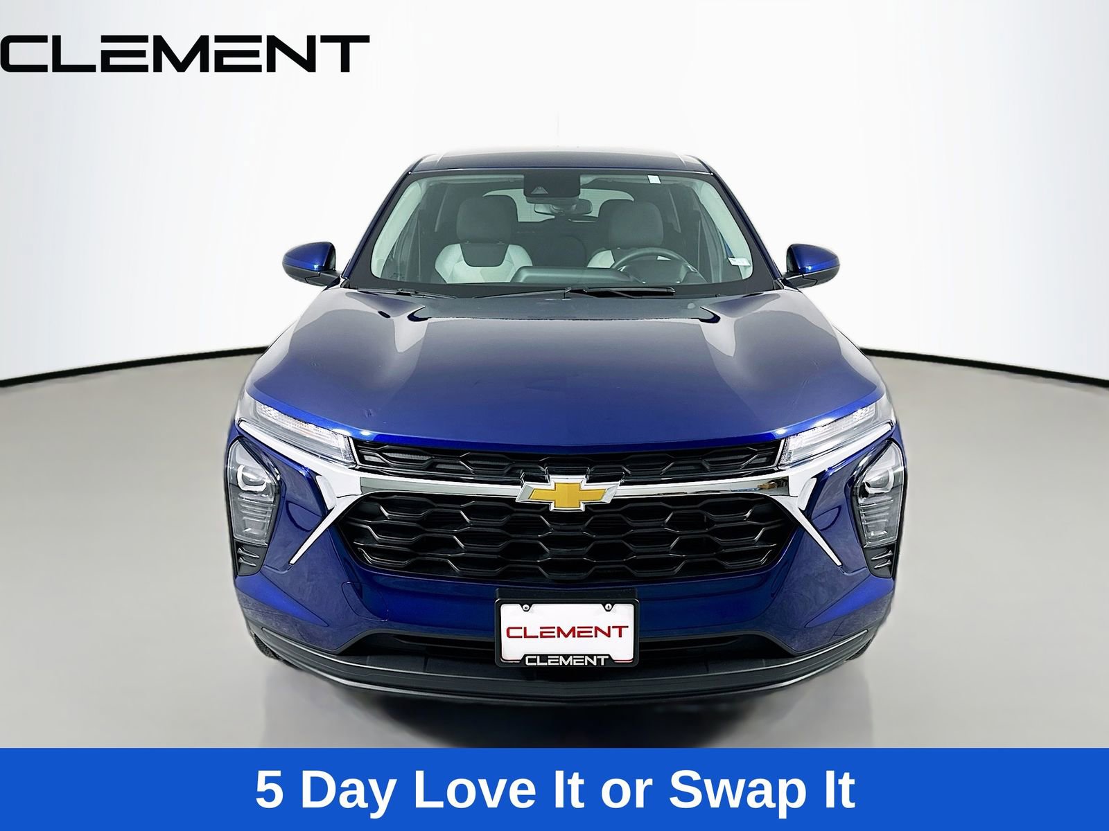 Used 2024 Chevrolet Trax LS w/ LS Convenience Package image 2