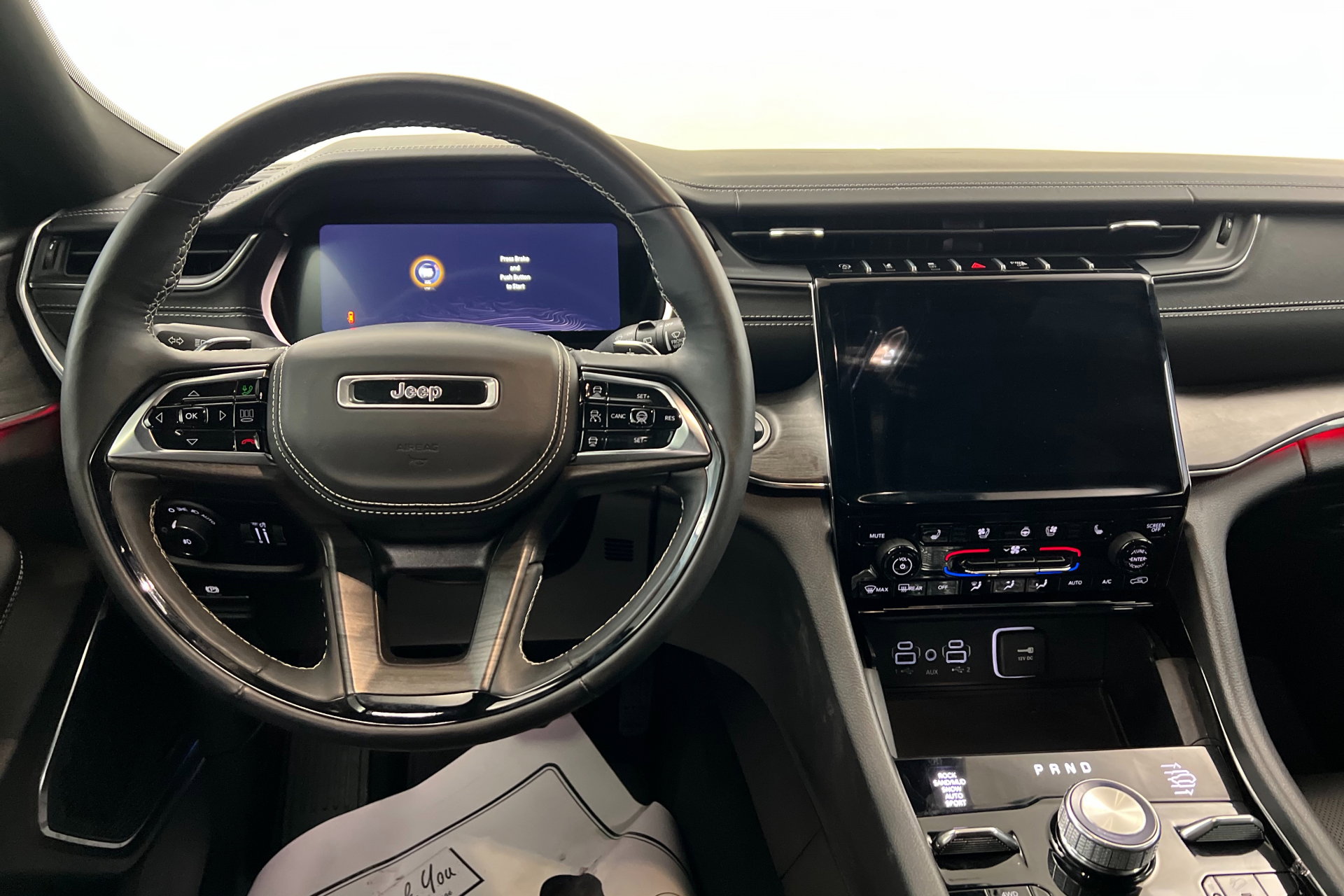 New 2024 Jeep Grand Cherokee L Overland w/ Advanced Protech Group III image 12