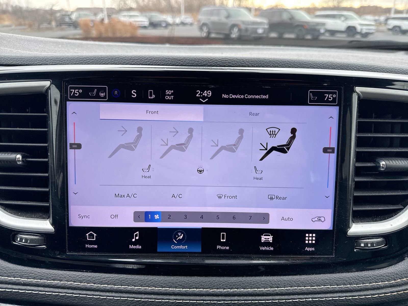 Used 2022 Chrysler Pacifica Touring-L image 15