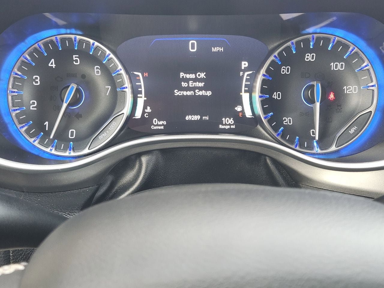 Used 2023 Chrysler Pacifica Touring-L FWD image 15