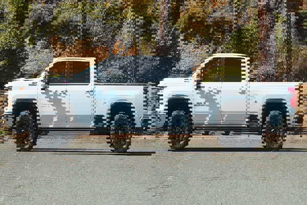 Used 2024 Chevrolet Silverado 2500 LT image 10
