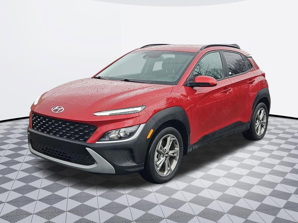 Used 2022 Hyundai Kona SEL w/ Cargo Package AWD/4WD image 2
