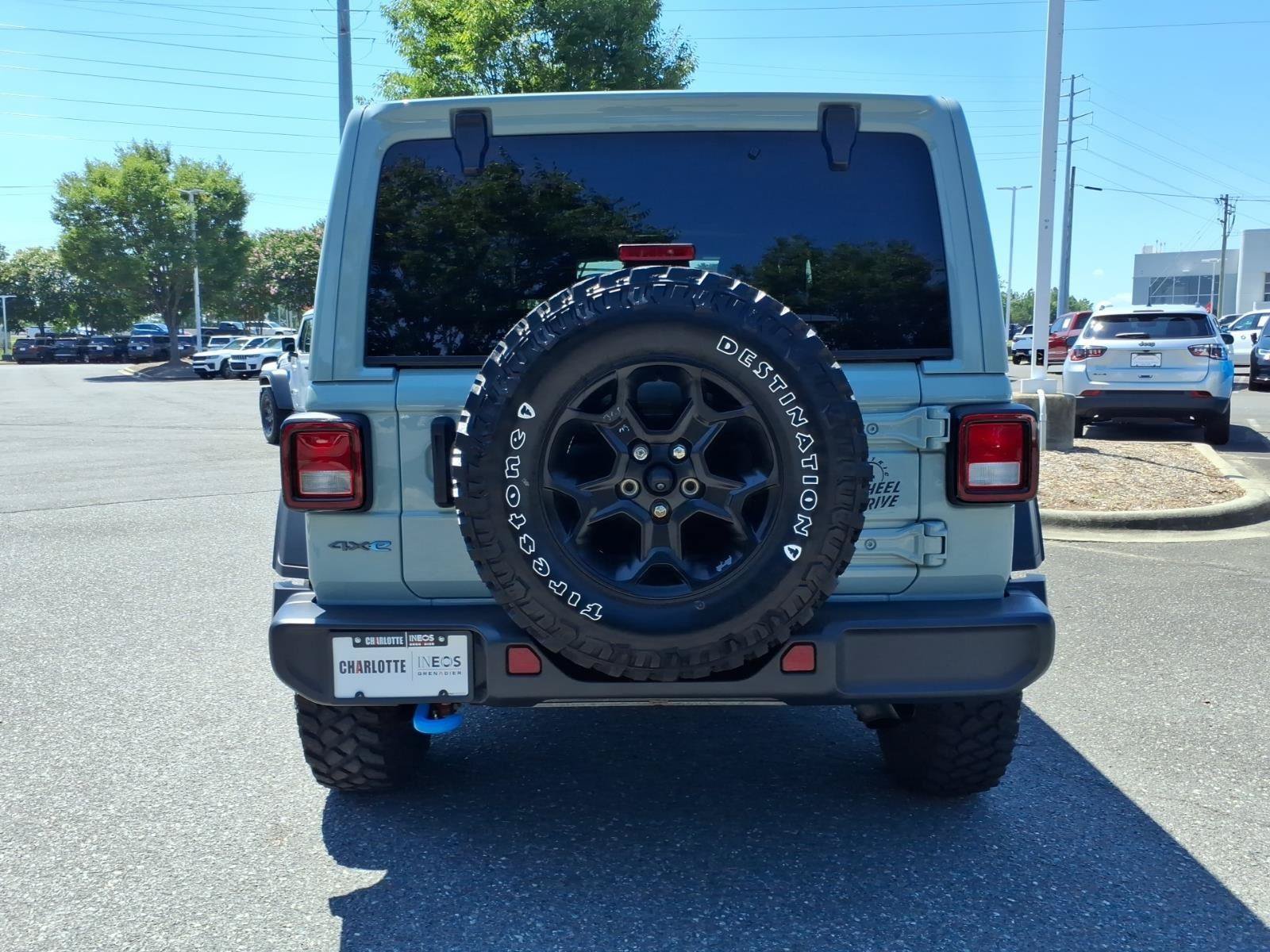 Used 2023 Jeep Wrangler Unlimited w/ Sun & Screen Package AWD/4WD image 18