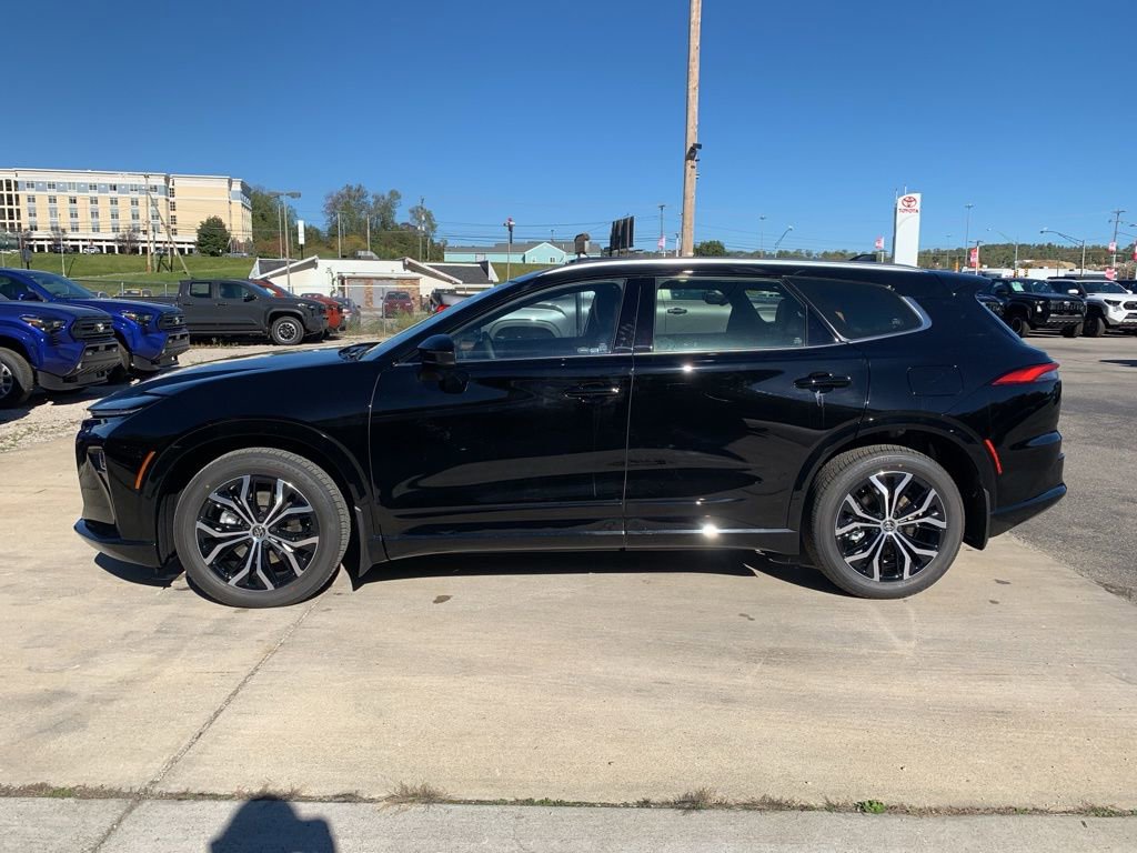 New 2025 Toyota Crown Signia image 6