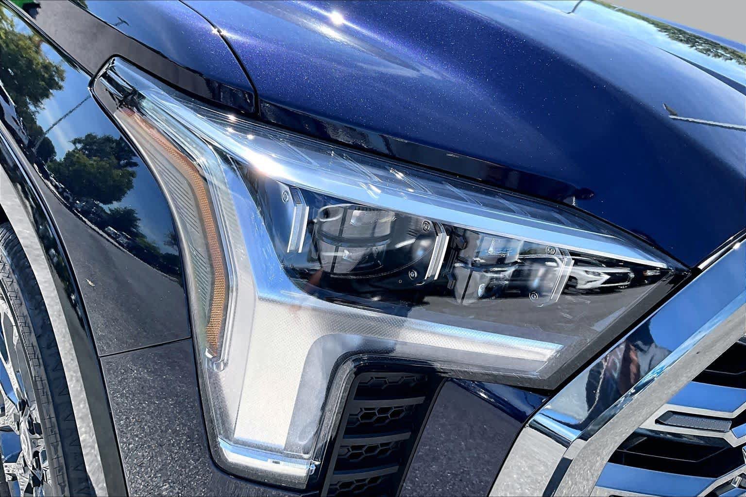 Used 2025 Toyota Tundra Platinum AWD/4WD image 23