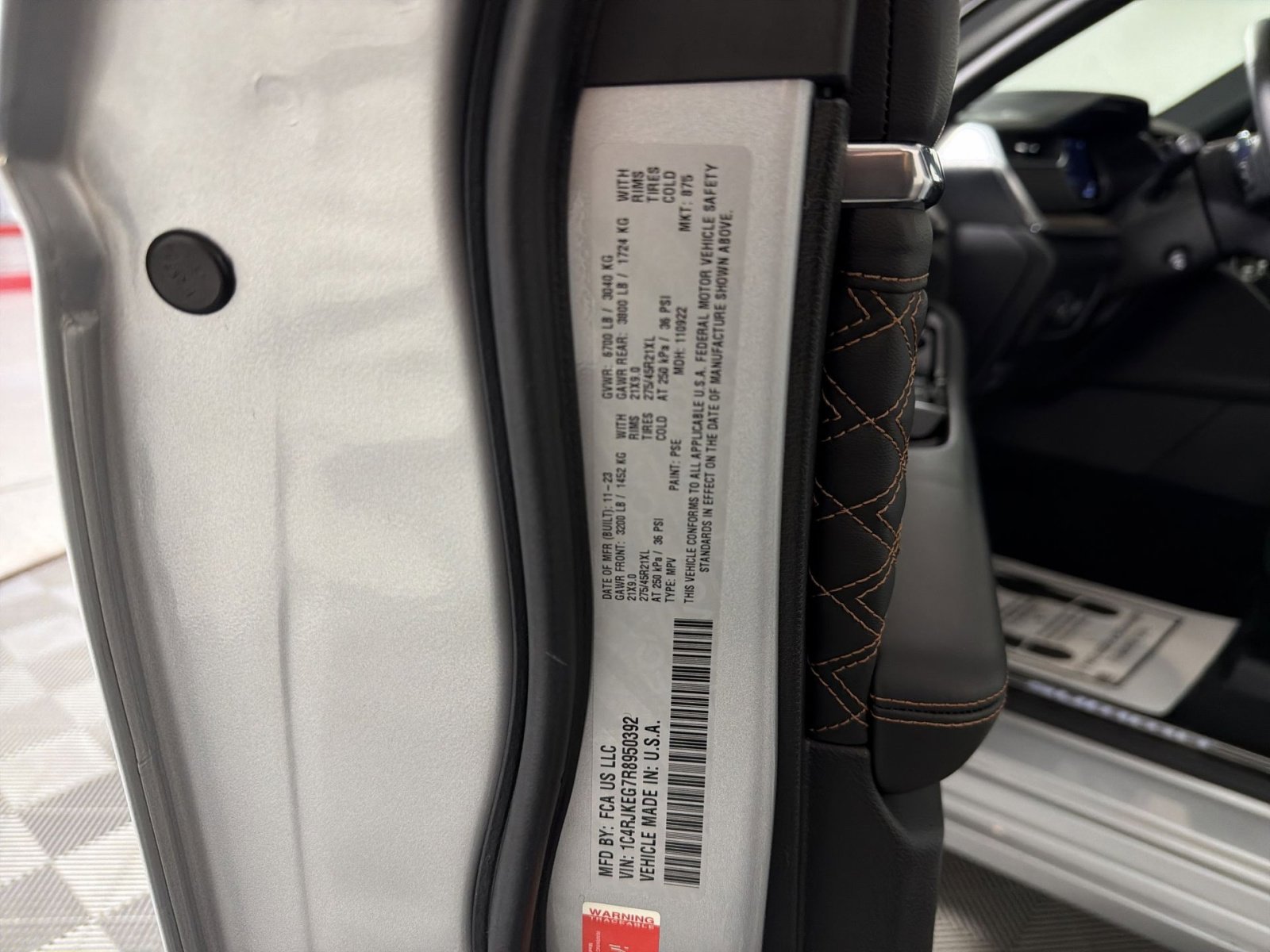 Used 2024 Jeep Grand Cherokee L Summit w/ Advanced Protech Group IV image 30