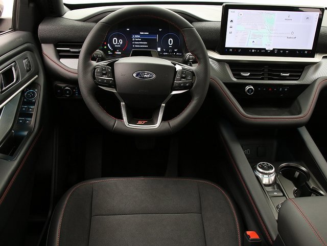 New 2026 Ford Explorer ST image 15