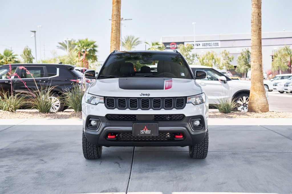 Used 2024 Jeep Compass Trailhawk image 6
