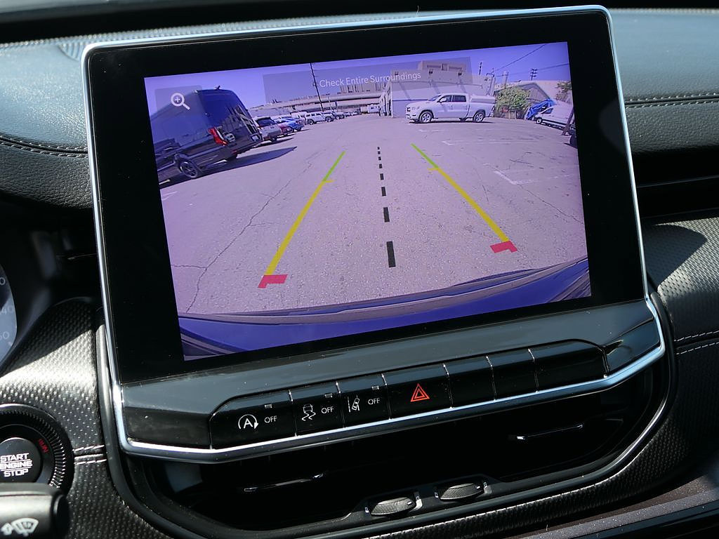 Used 2022 Jeep Compass Latitude FWD image 19