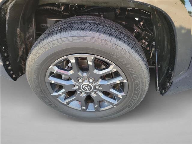 Used 2023 Toyota Tundra Platinum w/ Advanced Package AWD/4WD image 10