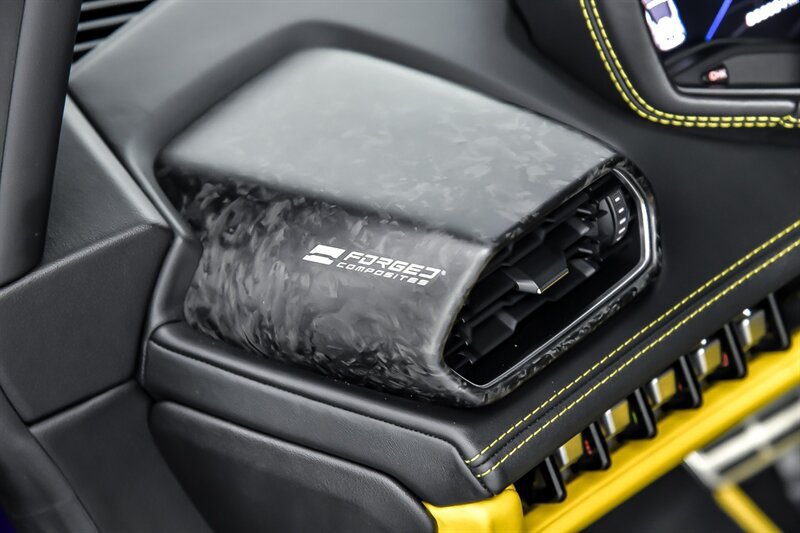 Used 2021 Lamborghini Huracan EVO RWD image 26