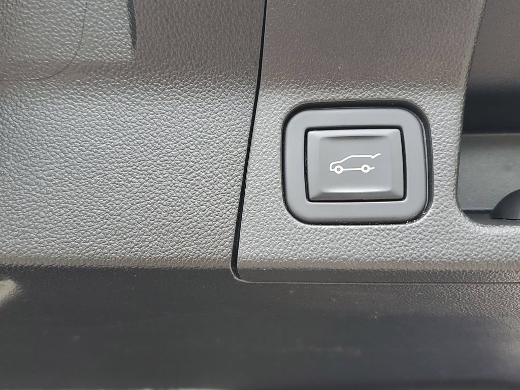 Certified 2023 GMC Acadia Denali w/ Trailering Package AWD/4WD image 27