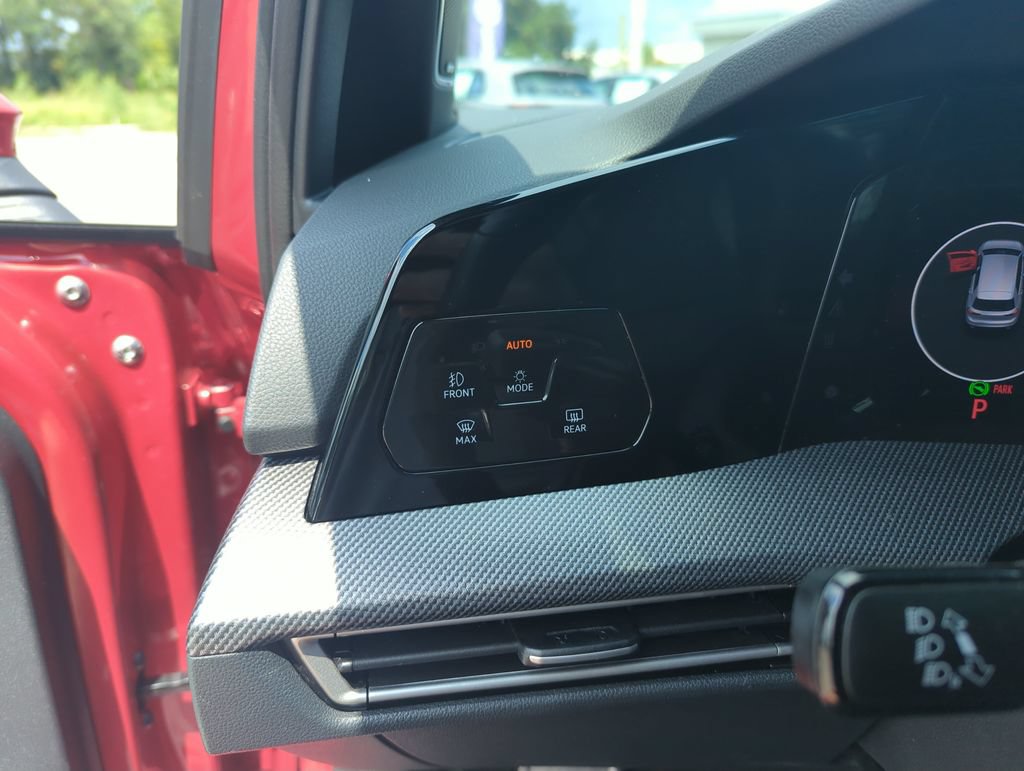 Certified 2026 Volkswagen GTI SE FWD image 20