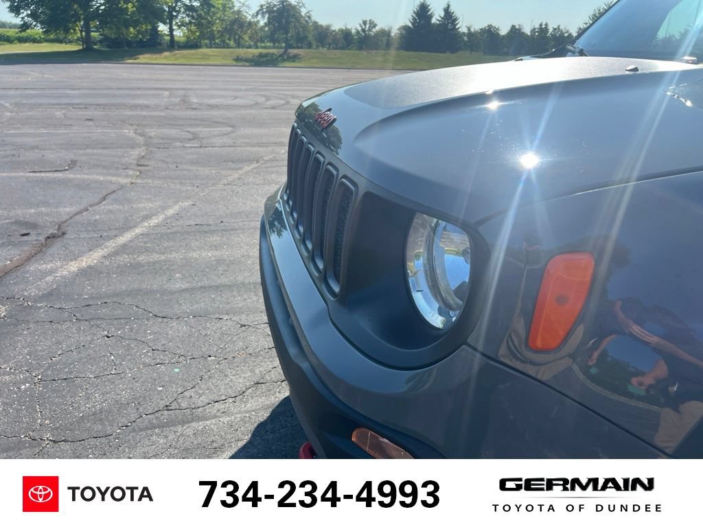 Used 2021 Jeep Renegade Trailhawk w/ Sun & Sound Group AWD/4WD image 13