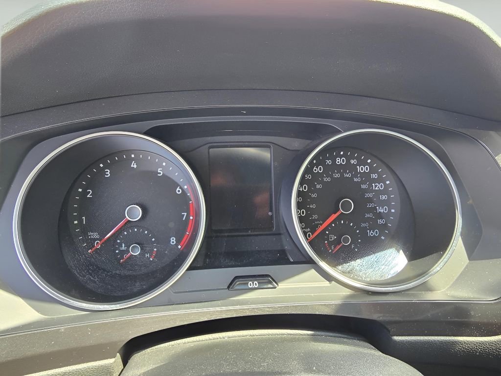Used 2021 Volkswagen Tiguan SE w/ Panoramic Sunroof Package image 19