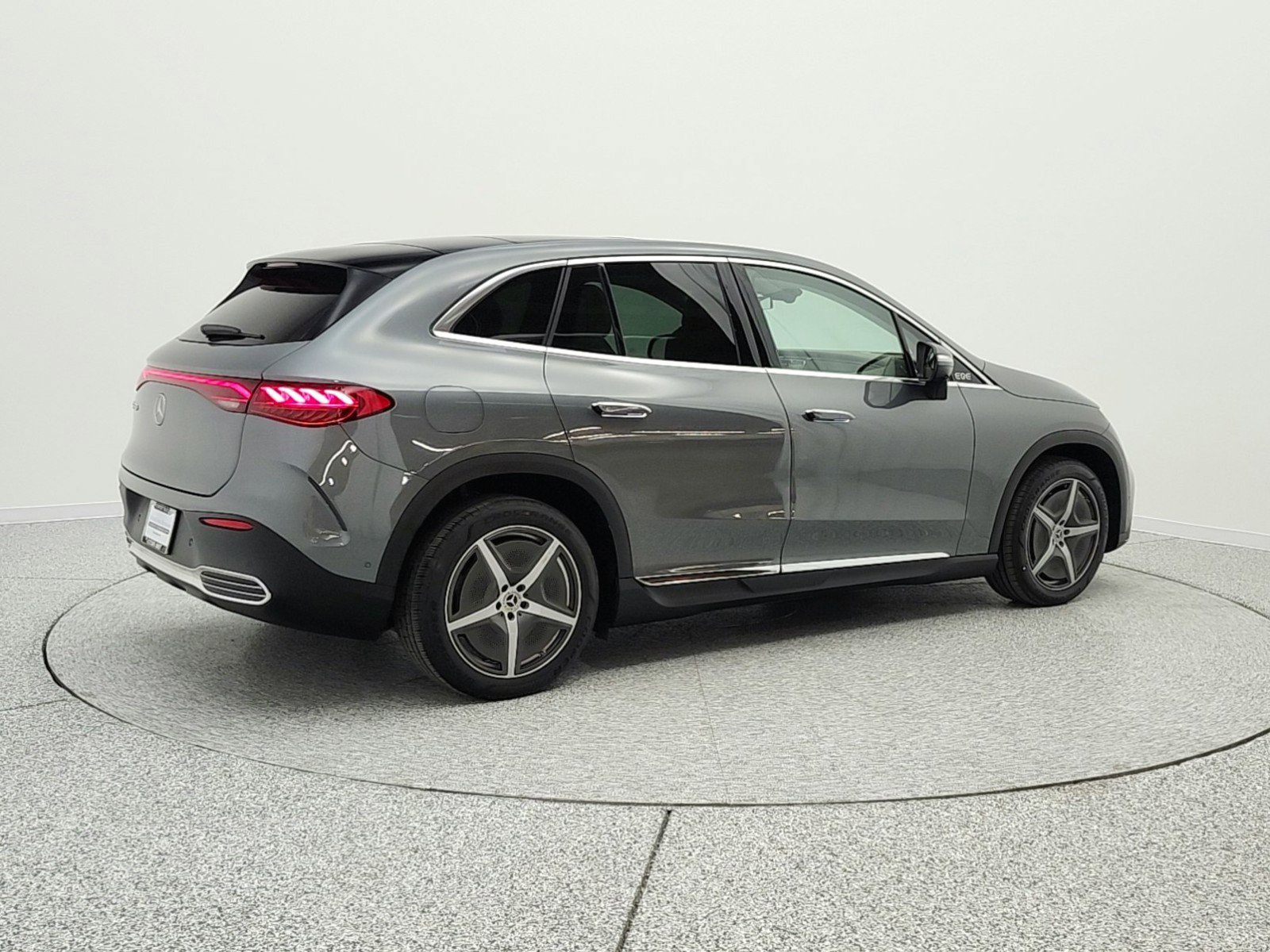 Used 2023 Mercedes-Benz EQE 350+ SUV image 5