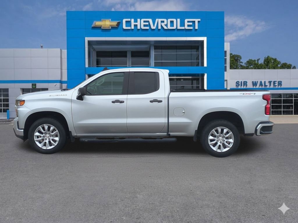 Used 2019 Chevrolet Silverado 1500 Custom w/ Custom Value Package image 2
