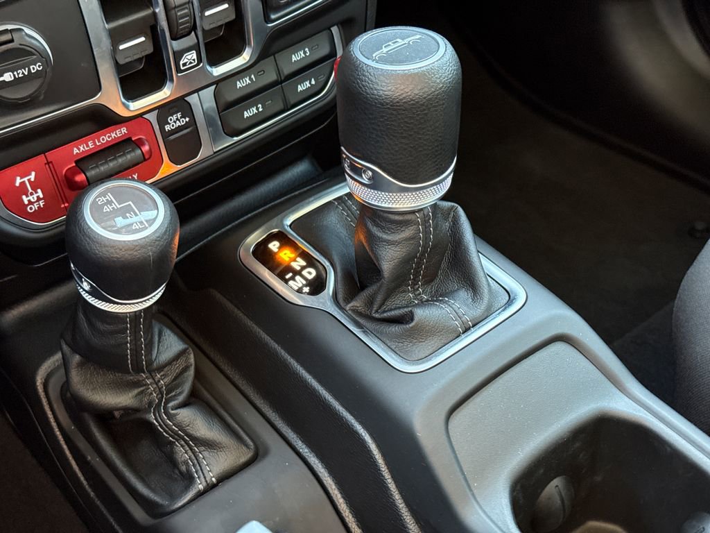 Used 2025 Jeep Gladiator Mojave image 27