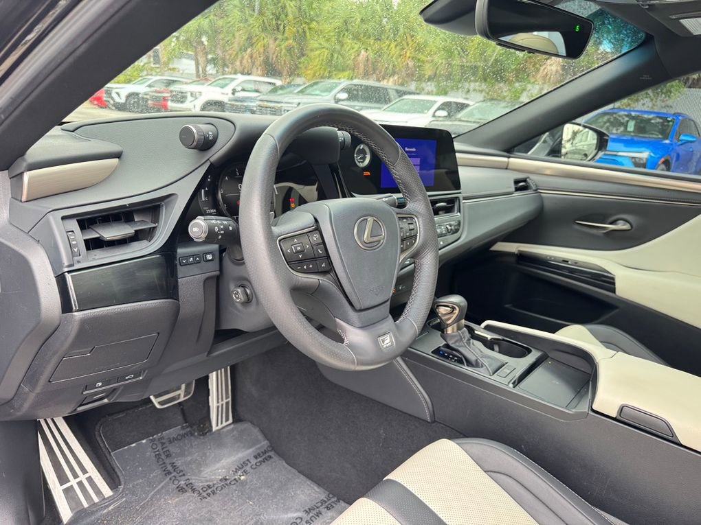 Used 2023 Lexus ES 350 F Sport w/ Accessory Package (Z2) image 39