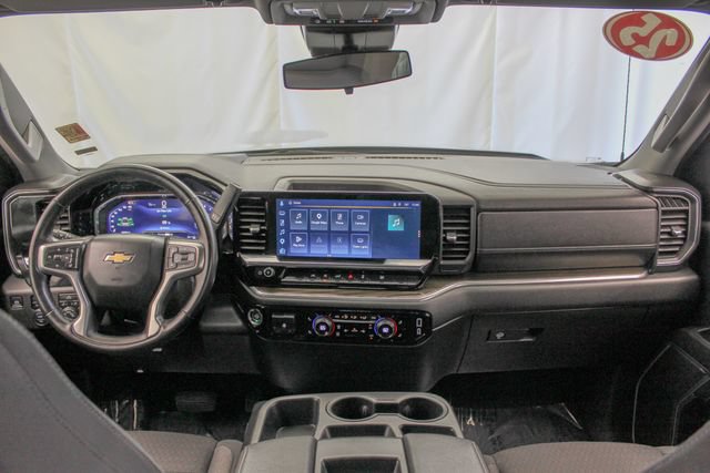 Used 2025 Chevrolet Silverado 1500 LT AWD/4WD image 24