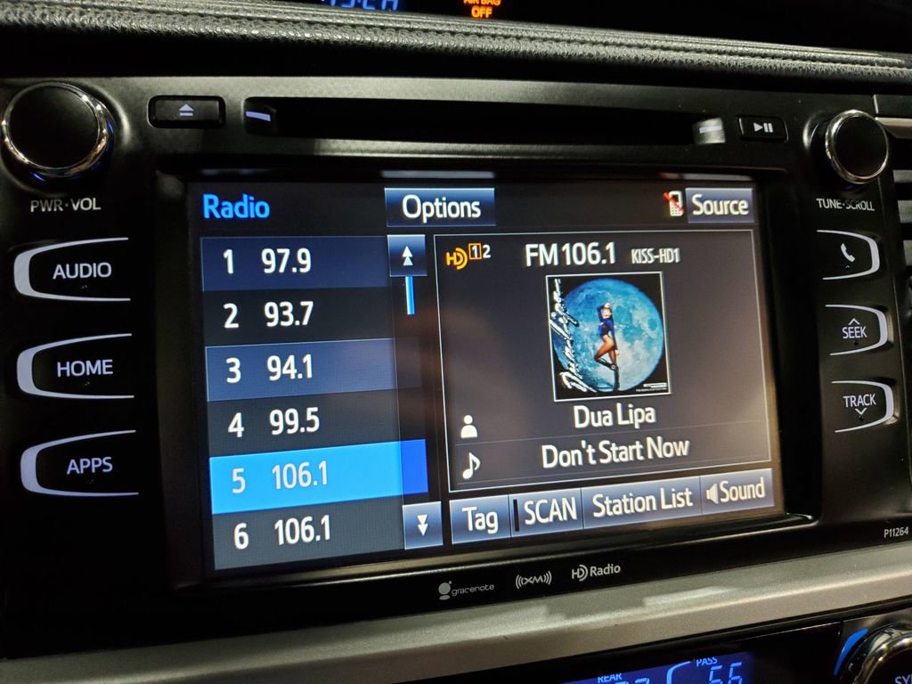 Used 2016 Toyota Highlander Plus FWD image 30