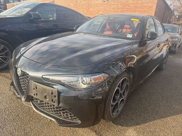 Used 2023 Alfa Romeo Giulia Veloce image 5