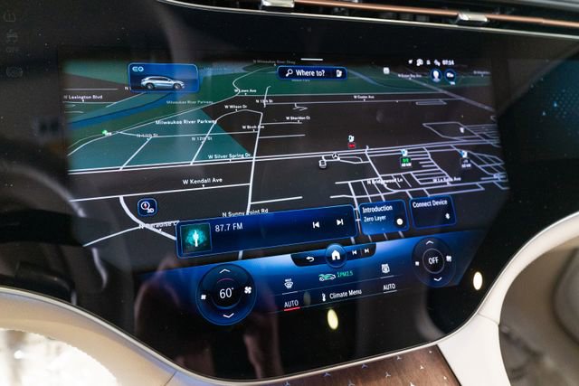 Certified 2023 Mercedes-Benz EQS 580 4MATIC SUV image 29