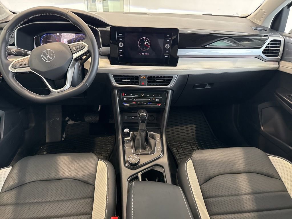 Used 2025 Volkswagen Taos SEL image 13