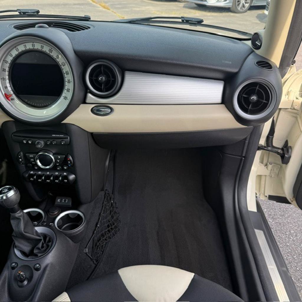 Used 2013 MINI Cooper Clubman FWD image 15