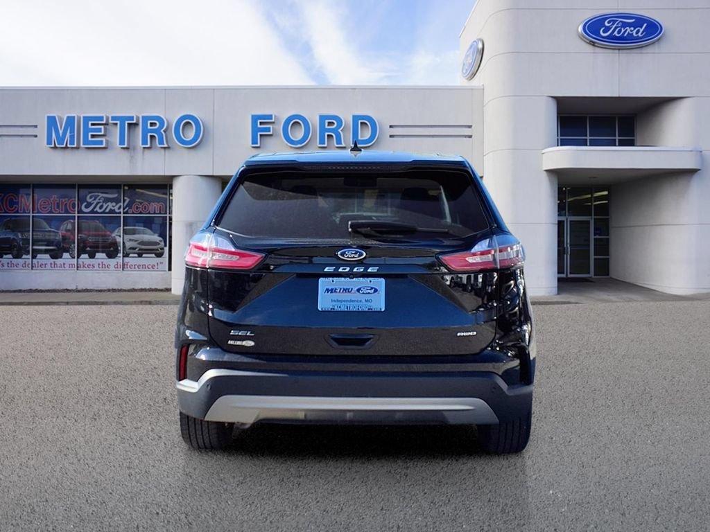 Used 2022 Ford Edge SEL w/ Convenience Package AWD/4WD image 5