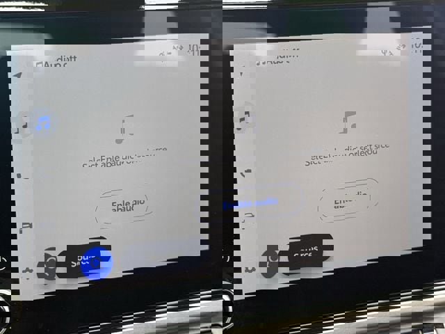 Used 2025 Toyota Camry LE image 19