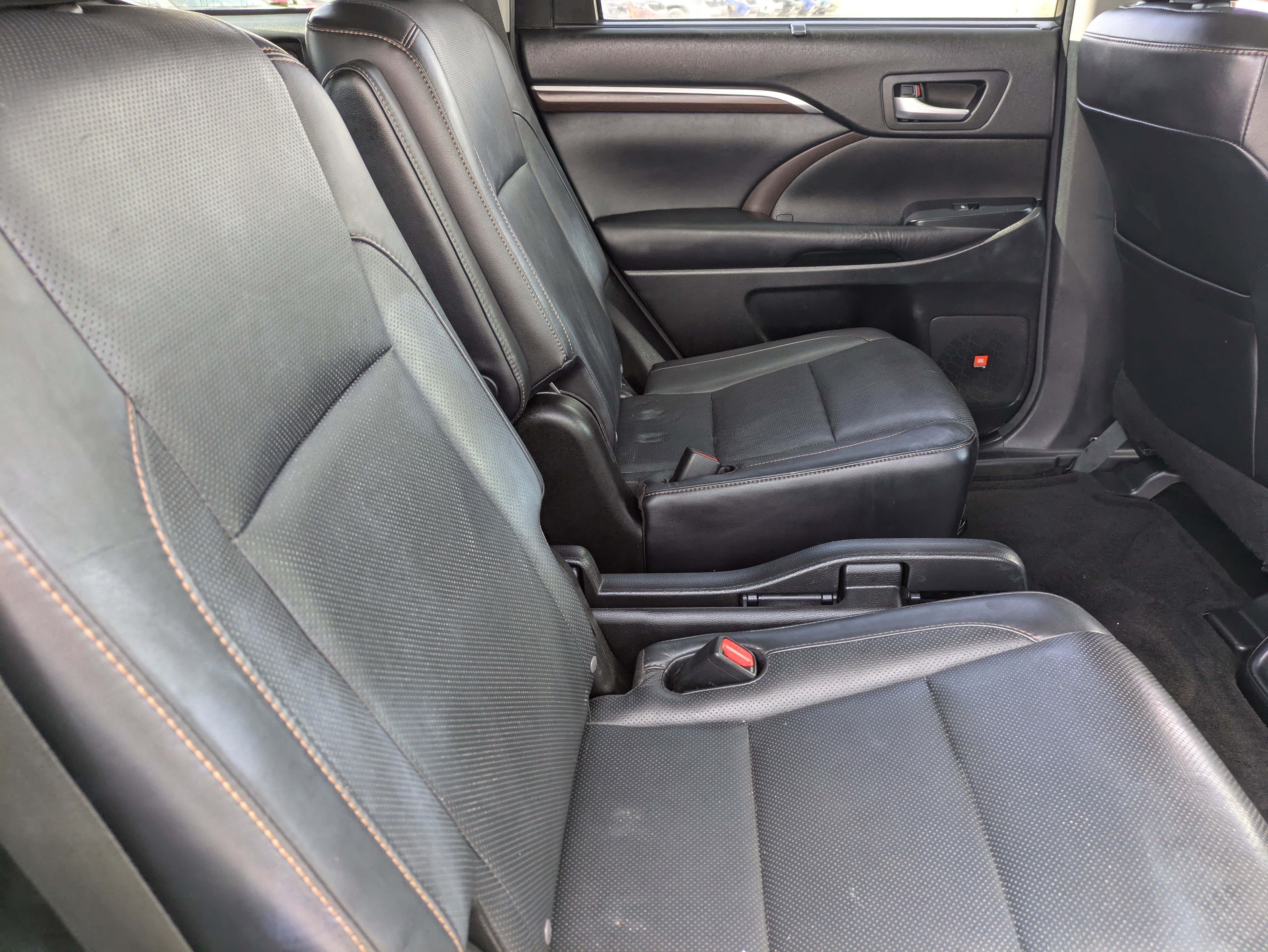 Used 2015 Toyota Highlander Limited w/ Driver Technology Package image 14