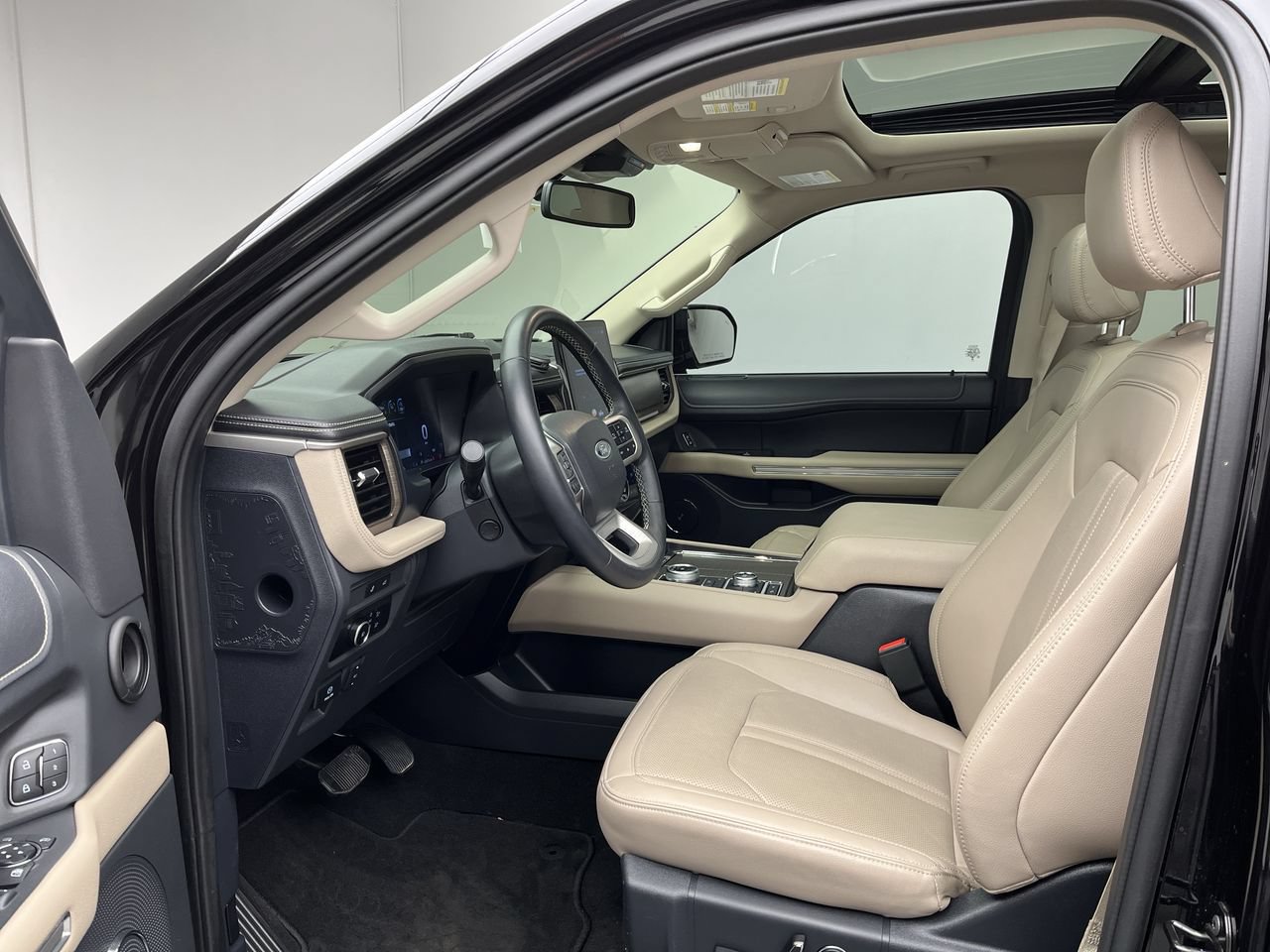 Used 2024 Ford Expedition Max Limited w/ Excursion Package AWD/4WD image 2