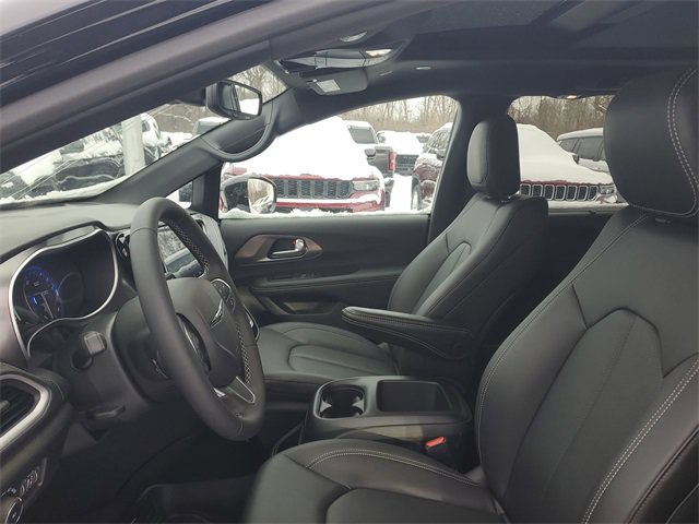 New 2026 Chrysler Pacifica Select FWD image 17