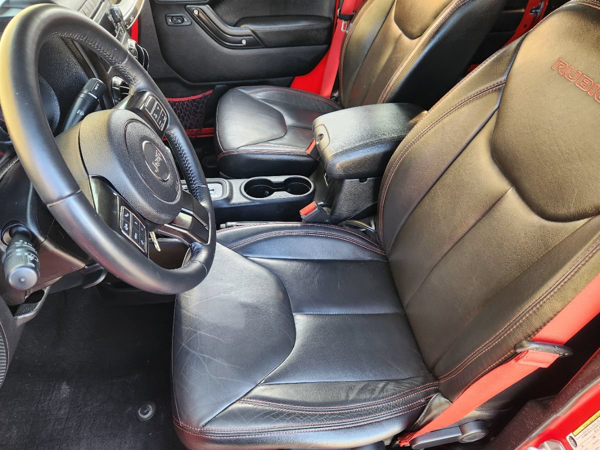 Used 2017 Jeep Wrangler Unlimited Rubicon AWD/4WD image 31