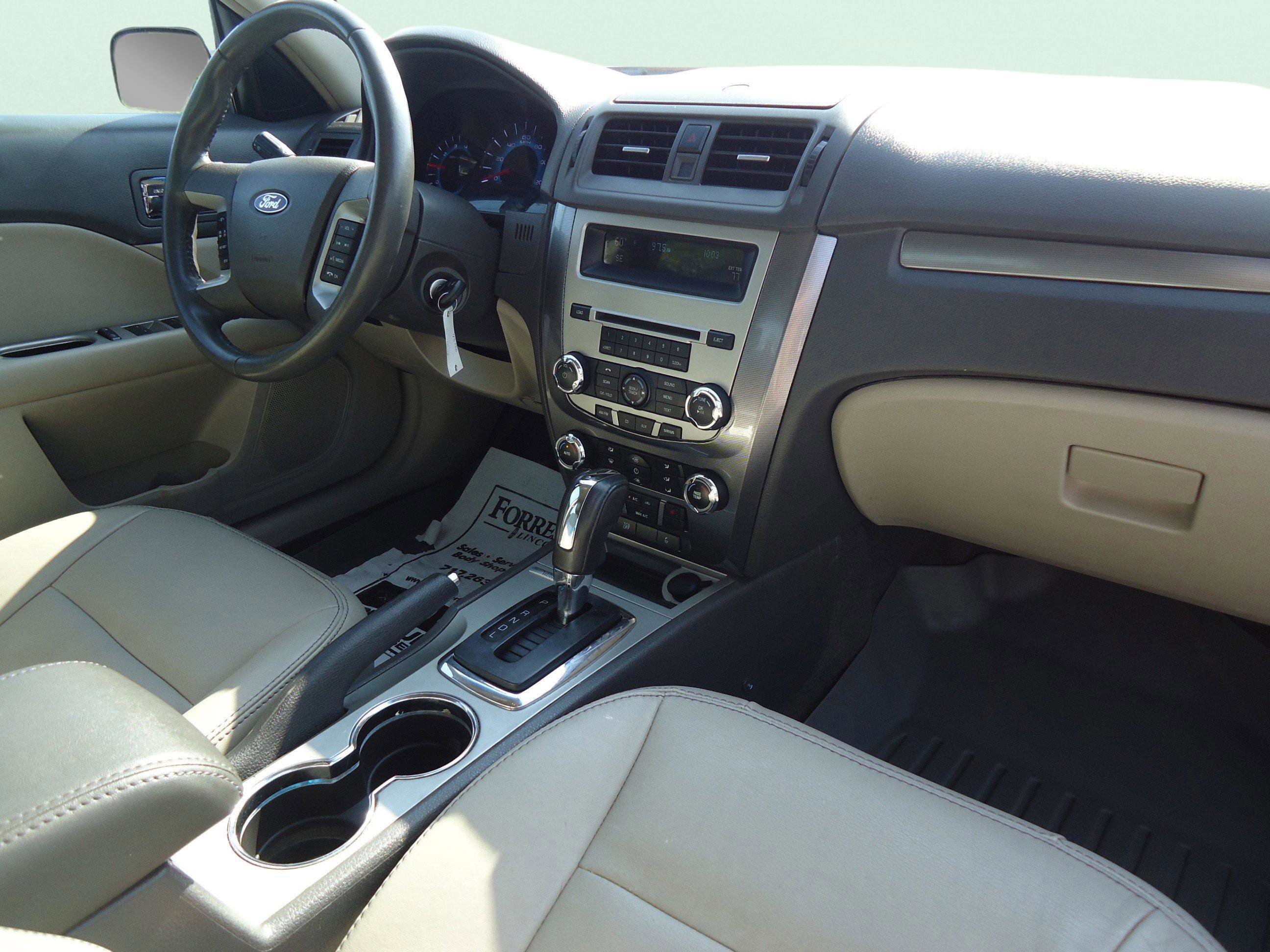 Used 2011 Ford Fusion SEL FWD image 22