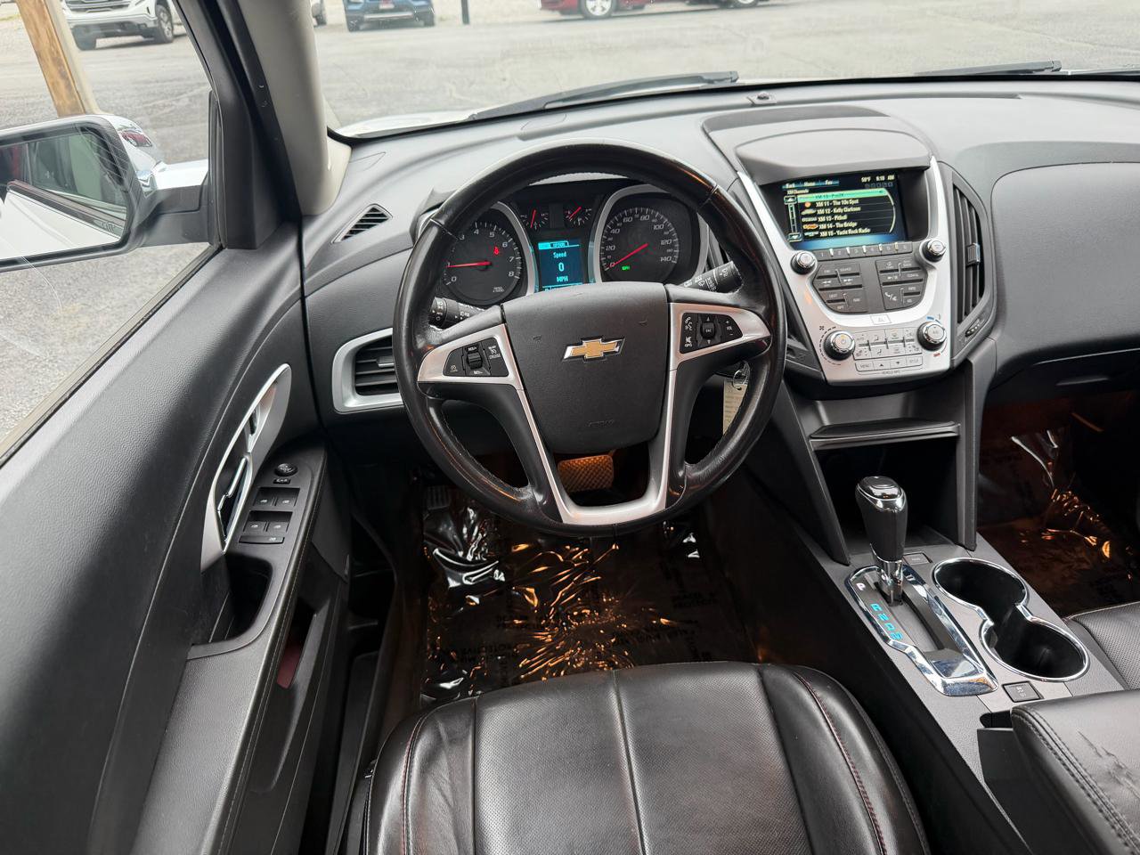 Used 2016 Chevrolet Equinox LTZ w/ Enhanced Convenience Package FWD image 16