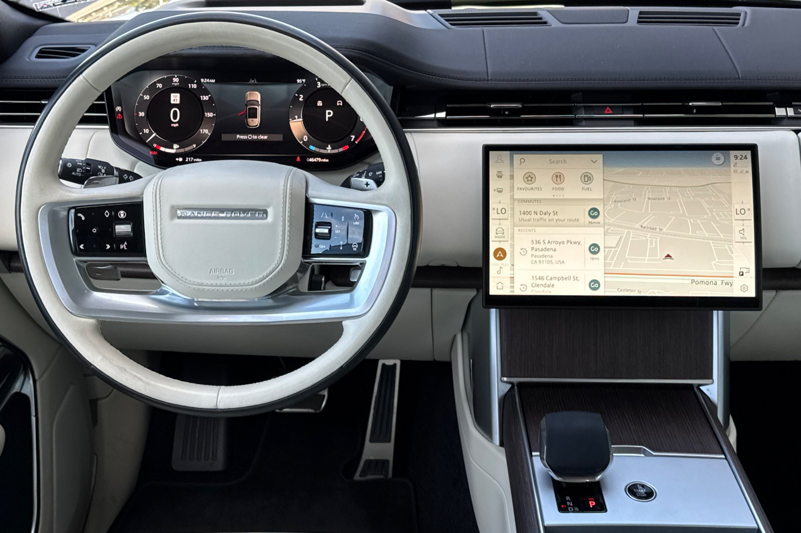 Certified 2025 Land Rover Range Rover SE AWD/4WD image 15