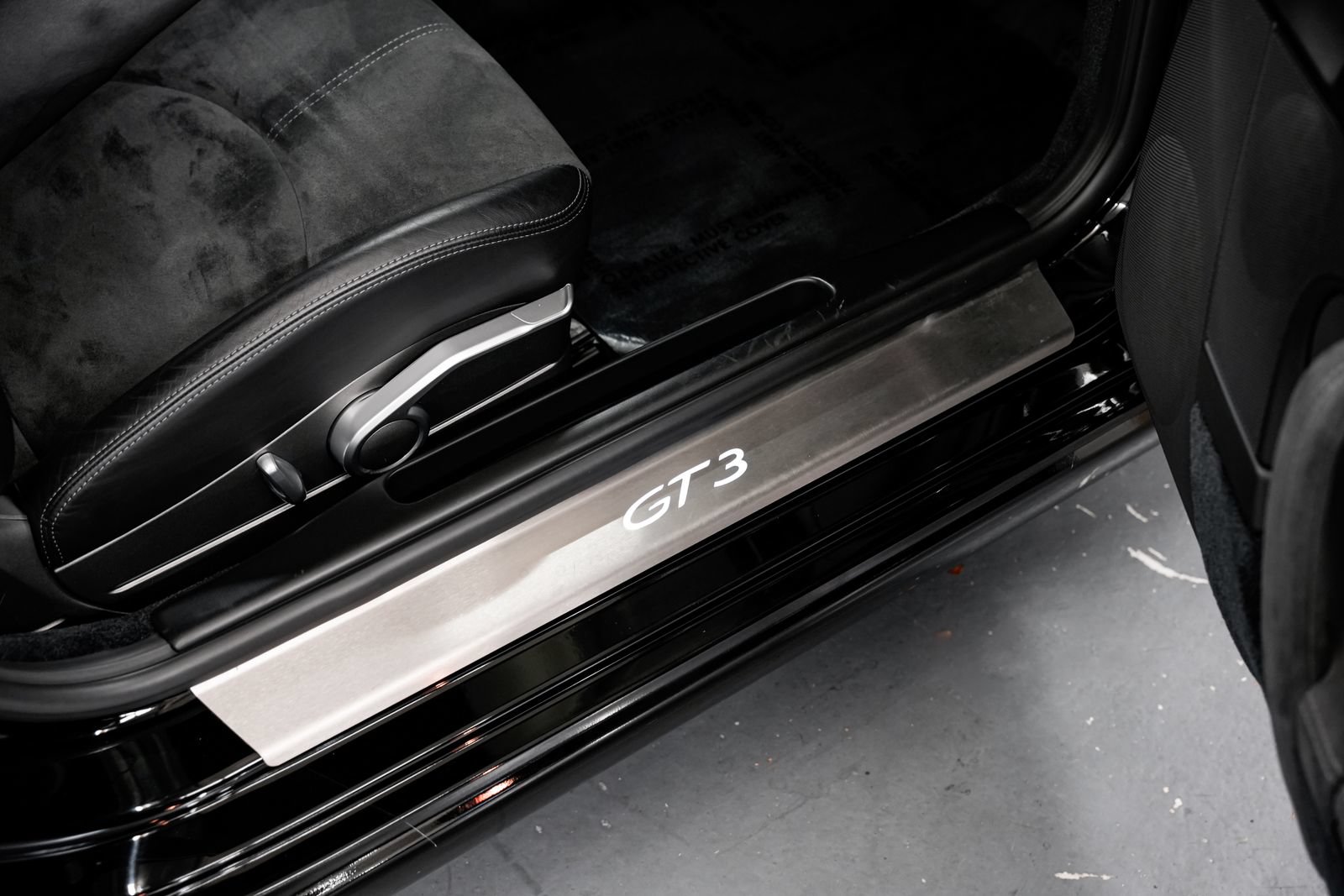 Used 2010 Porsche 911 GT3 RWD image 23