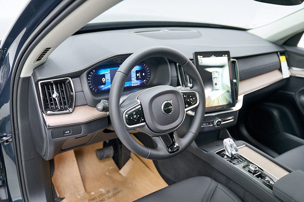 New 2026 Volvo XC90 B6 Plus w/ Protection Package AWD/4WD image 13