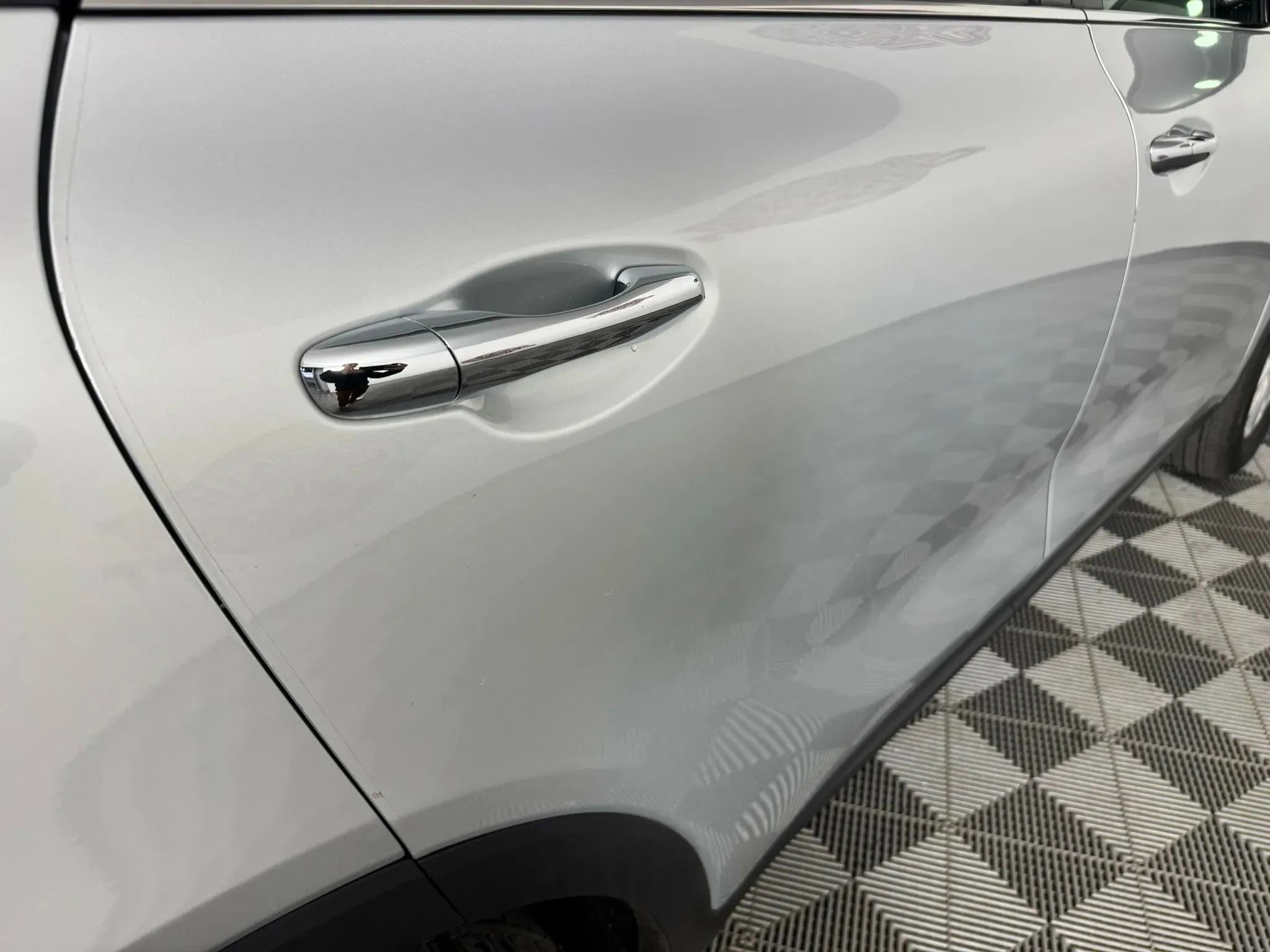 Used 2018 Kia Sorento L image 27